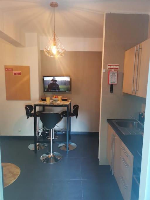 Enjoy Lisboa! - Near Metro Apartment Amadora Exterior photo